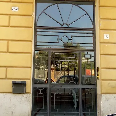 Piazza Dante Apartment. * Rome